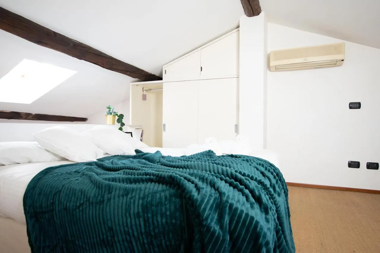 Ihost Apartment - Ticinese 75 Milan