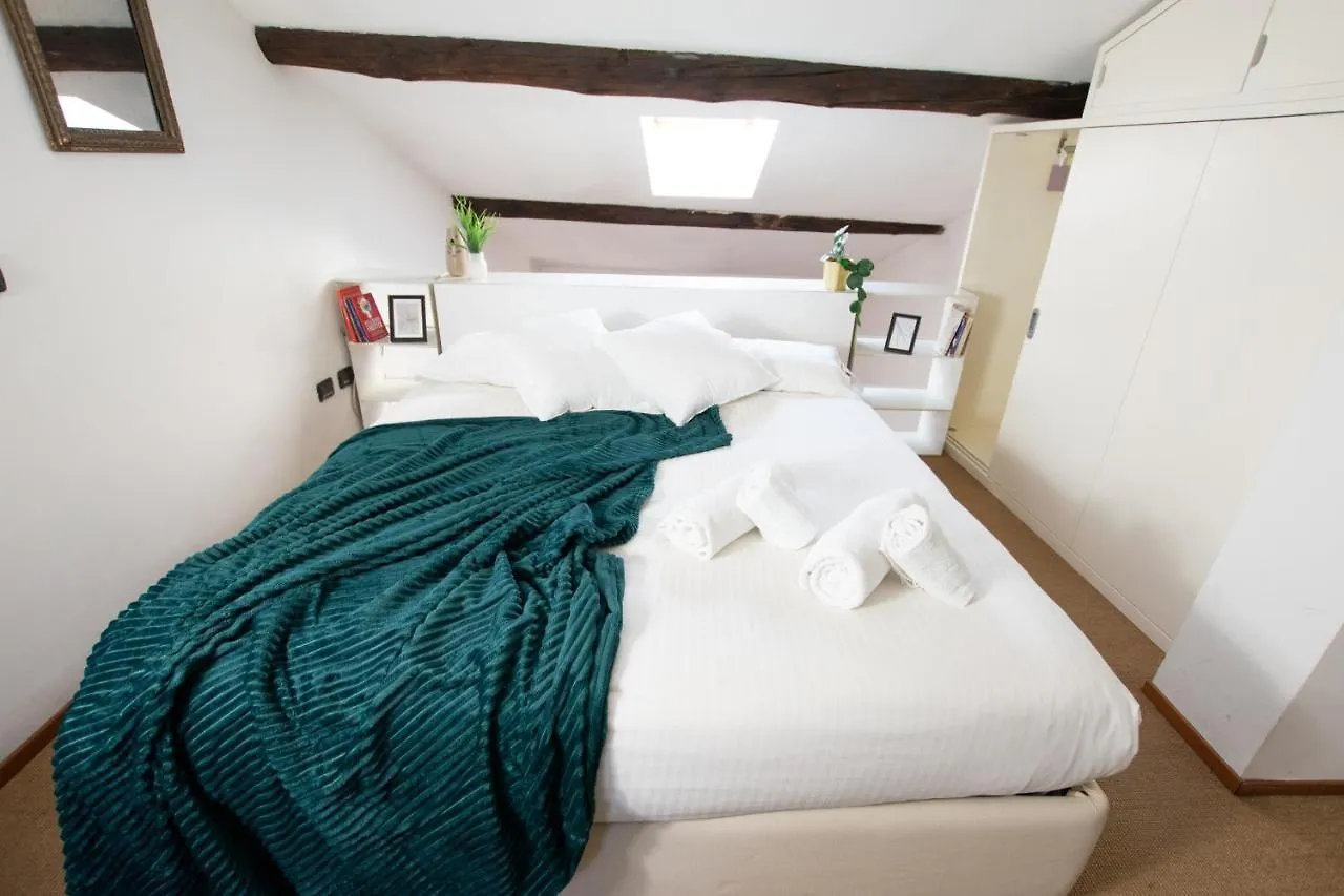 Ihost Apartment - Ticinese 75 Milan