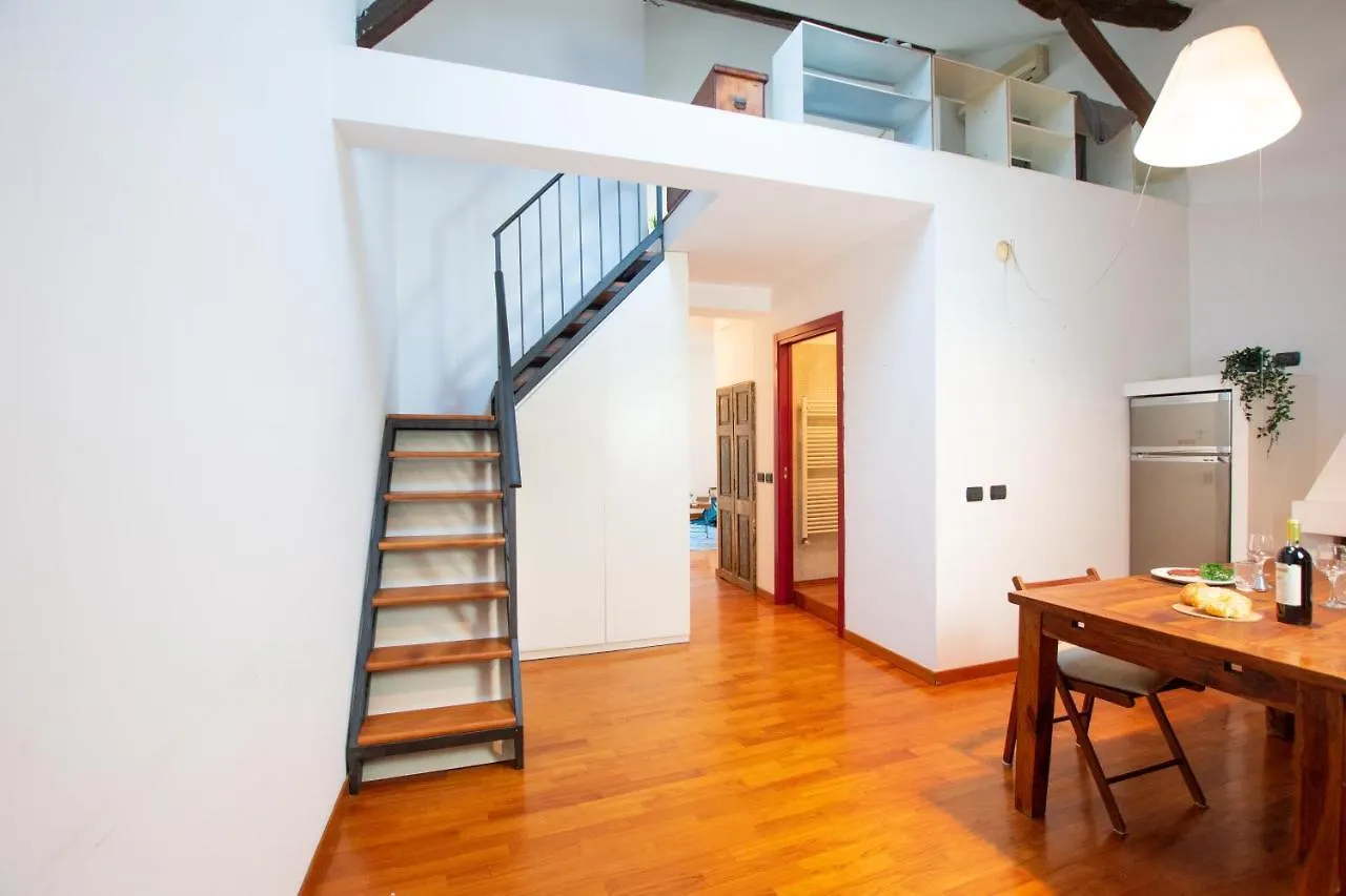 Ihost Apartment - Ticinese 75 Milan Italy